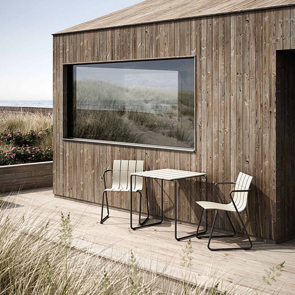 Mater Ocean Chairs and Table