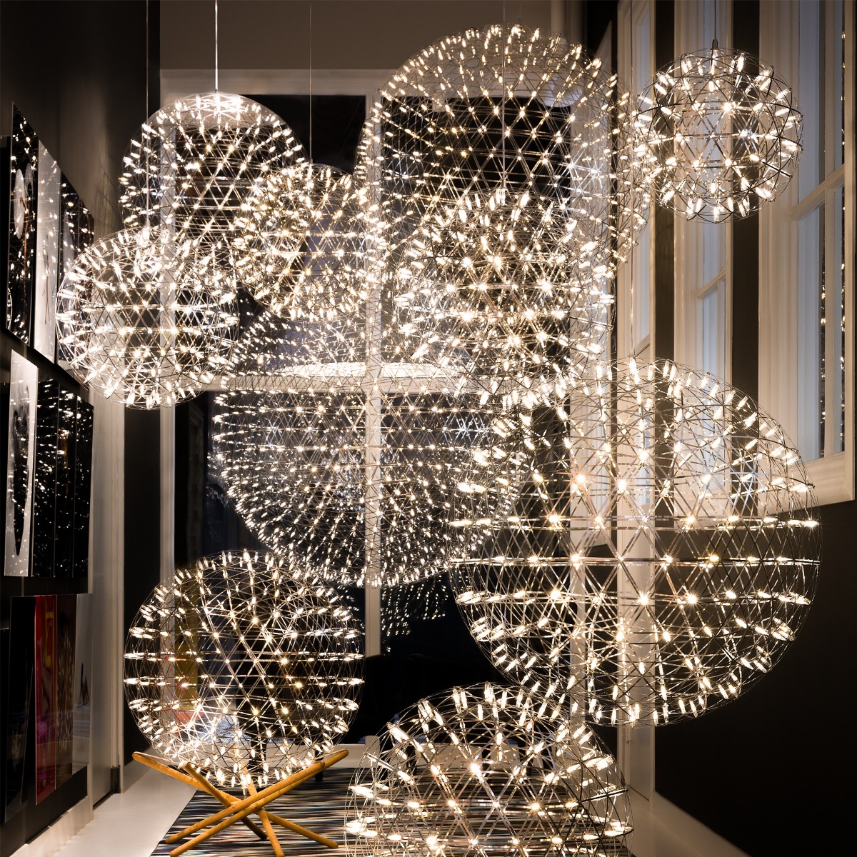 Moooi-Amsterdam-Brandstore-Raimond-II-Cloud.JPG