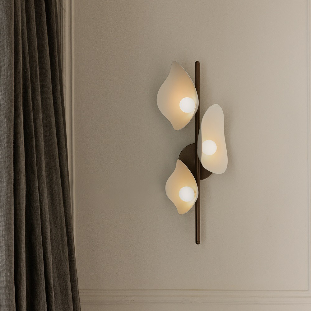 Nuura Florii 3 Wall Light