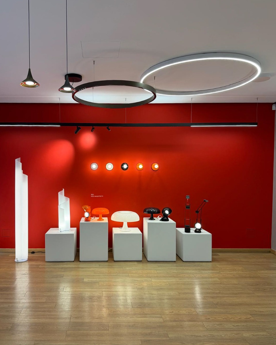 Artemide Tour Display