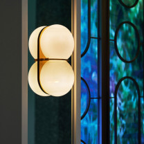 SkLO Twin 1.0 Wall Light - On