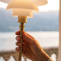 Louis Poulsen PH 1/1 Portable LED Lamp Lifestyle Handheld 2
