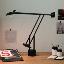 Black Artemide Tizio Table Lamp