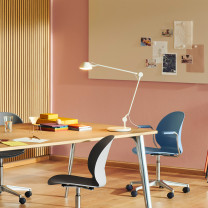 White Fritz Hansen AQ01 LED Table Lamp