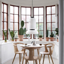 &Tradition Formakami JH3 Pendant Above Dining Table