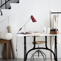 Northern Birdy Table Lamp on Desk