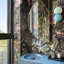 SkLO Twin 1.0 Wall Light in Bathroom