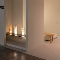 a-emotional light Blossom LED Table Lamp in threes