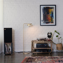 RUBN James LED Floor Lamp Lifestyle Record Player