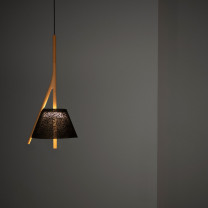 a-emotional light Cambo LED Pendant black on dark background